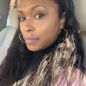 Meet your Posher, Torri